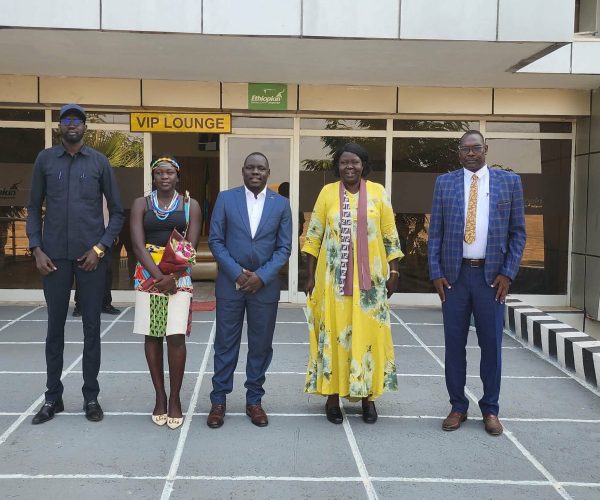 Reception of Federal Minister for Peace That Raised More Questions Than Answers.