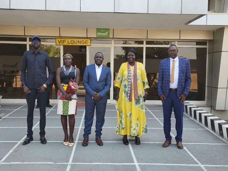 Reception of Federal Minister for Peace That Raised More Questions Than Answers.